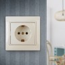1-206-02 Intro Розетка 2P+E Schuko со шторками, 16А-250В, IP20, СУ, Plano, сл.кость