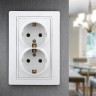 1-208-01 Intro Розетка 2X2P+E Schuko со шторками, 16А-250В, IP20, СУ, Plano, белый