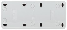 Розетка Intro Quadro 2-206-01 с заземлением трехместная 3х2P+E, 16А-250В, IP20, ОУ, белый